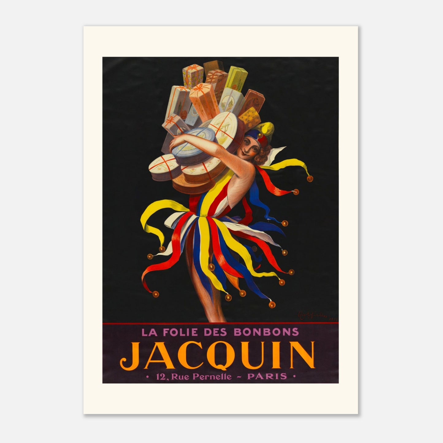 Affiche Bonbons Jacquin par Leonetto Cappiello (84,1x118,9 cm (A0)). Une affiche publicitaire vintage pour les bonbons Jacquin, représentant une femme dans une tenue de style bouffon tenant une pile de boîtes de bonbons.