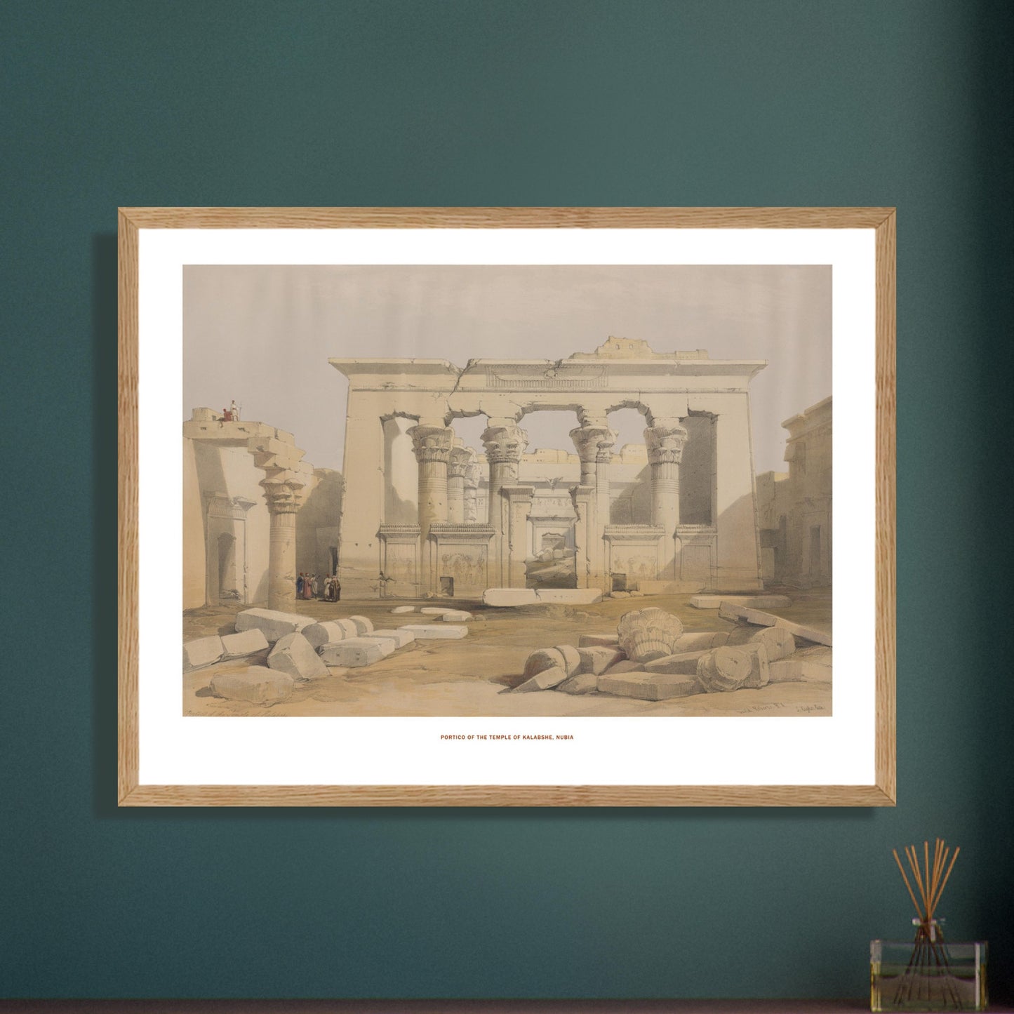 Planche ancienne : Portique du temple de Kalabsha en Nubie - David Roberts. Lithographie ancienne représentant le portique du temple de Kalabsha en Nubie, avec des colonnes imposantes et des débris de pierres au premier plan. Image d'illustration 7