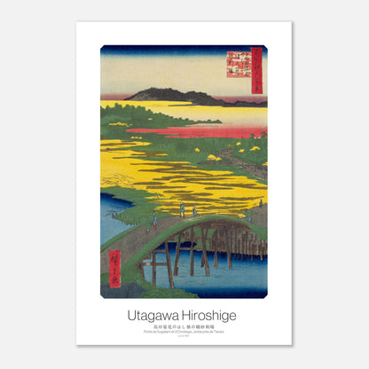 Affiche ancienne Hiroshige : Ponts de Sugatami et d'Omokage (30x45 cm). Gravure japonaise ukiyo-e des ponts de Sugatami et d'Omokage à Jariba près de Takata par Hiroshige, représentant un paysage fluvial avec des ponts en bois, des champs jaunes et des collines verdoyantes.