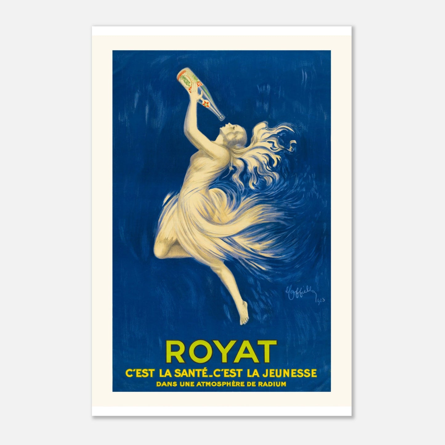 Affiche publicitaire Royat par Leonetto Cappiello (60x90 cm). Une affiche publicitaire pour Royat montrant une femme aux cheveux flottants buvant à une bouteille sur fond bleu avec le texte "Royat C'est la santé. C'est la jeunesse".