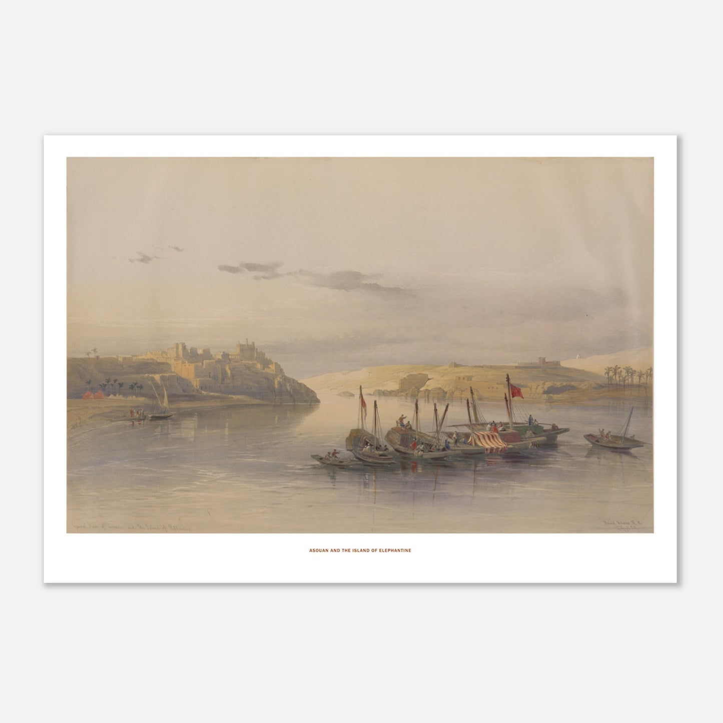 Assouan et l’île d’Éléphantine, illustration de David Roberts (21x29,7 cm (A4)). Lithographie ancienne d'Assouan et de l'île d'Éléphantine, montrant le Nil avec des bateaux et des habitations sur les rives escarpées, sous un ciel nuageux.