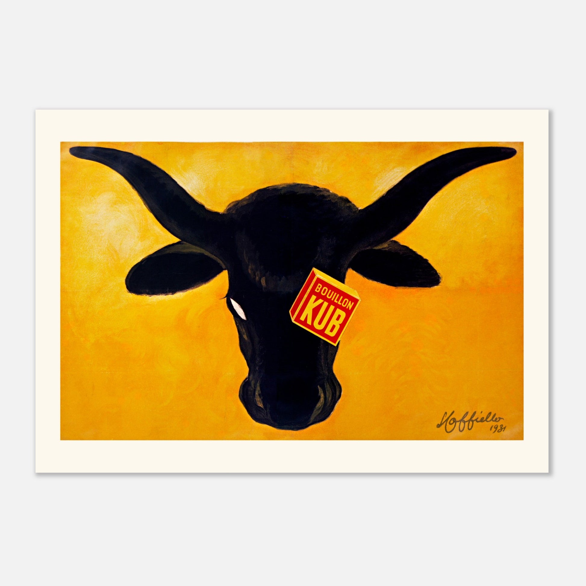 Affiche Bouillon Kub par Leonetto Cappiello. Une affiche publicitaire iconique du Bouillon Kub, représentant la tête d'un taureau noir avec une étiquette rouge "Bouillon KUB" sur le front, sur un fond jaune. Image d'illustration 4