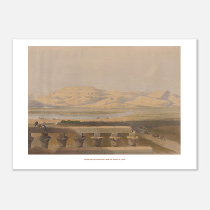 Vue de la chaîne libyenne de montagnes depuis Louxor - David Roberts (29,7x42 cm (A3)). Paysage du Nil avec la chaîne libyenne de montagnes en arrière-plan, des bateaux sur le fleuve et une balustrade ornée au premier plan.