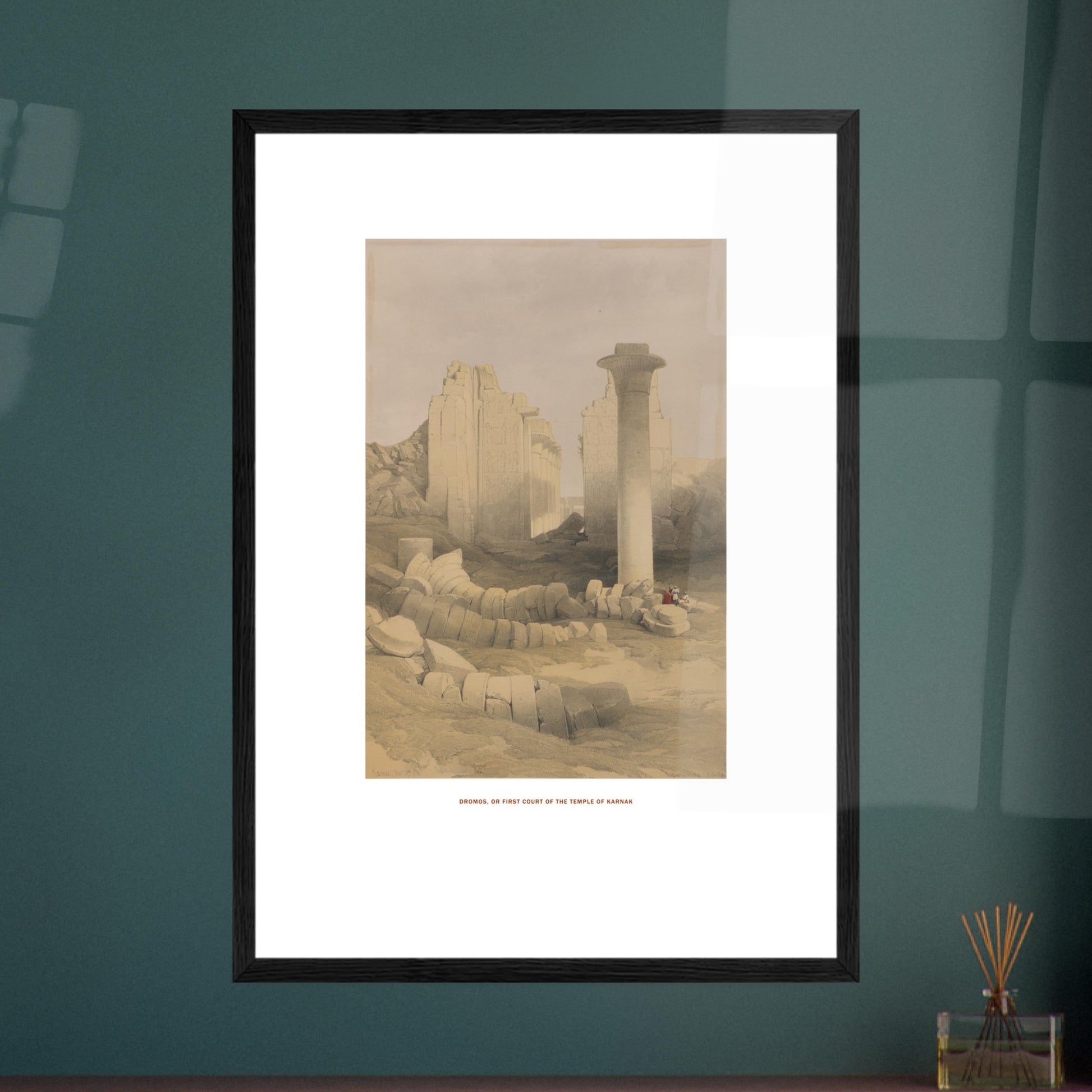 Planche : Dromos ou première cour du temple de Karnak - David Roberts. Lithographie ancienne représentant le dromos ou la première cour du temple de Karnak, avec des colonnes massives et des blocs de pierre éparpillés. Image d'illustration 6