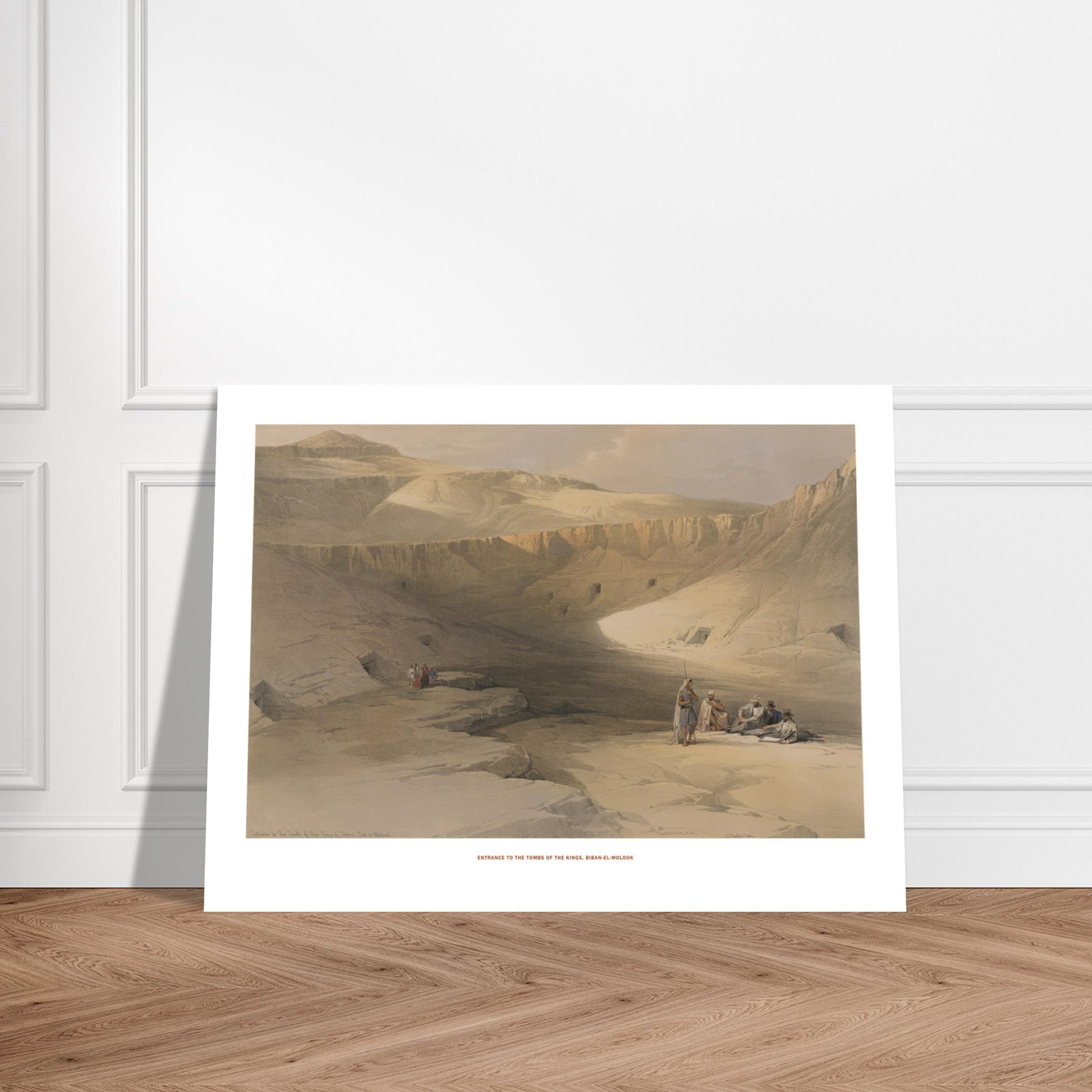 Planche ancienne : Entrée des tombes des rois, Biban el-Molouk par David Roberts. Entrée des tombes des rois, Biban el-Molouk, une vue d'un paysage désertique avec des formations rocheuses et des entrées de grottes, avec un groupe de personnes au premier plan. Image d'illustration 6