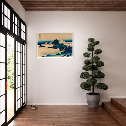 Estampe ukiyo-e Shichiri dans la province de Sagami par Hokusai. Estampe ukiyo-e de Katsushika Hokusai représentant une vue panoramique de la baie de Tago, avec le mont Fuji à l'horizon, des collines verdoyantes et une étendue d'eau. Image d'illustration 8