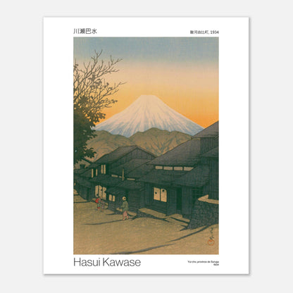 Estampe japonaise Yui-cho, province de Suruga par Hasui Kawase (40x50 cm). Reproduction d'une estampe japonaise de 1934 par Hasui Kawase représentant le Mont Fuji derrière des maisons au crépuscule.