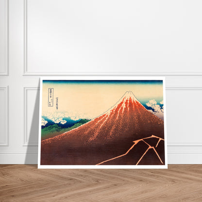 Planche ukiyo-e L'orage sous le sommet (Sanka haku) - Hokusai. Estampe japonaise du Mont Fuji vu de loin, dont le sommet est illuminé par le soleil, avec des nuages et une scène sous le sommet. Image d'illustration 8
