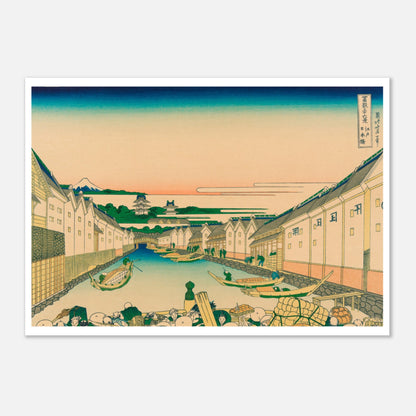 Estampe ukiyo-e Le pont de Nihonbashi à Edo - Katsushika Hokusai (42x59,4 cm (A2)). Reproduction d'une estampe japonaise de Katsushika Hokusai, illustrant le pont de Nihonbashi à Edo avec des canaux, des bateaux et des habitations, et le Mont Fuji au loin.