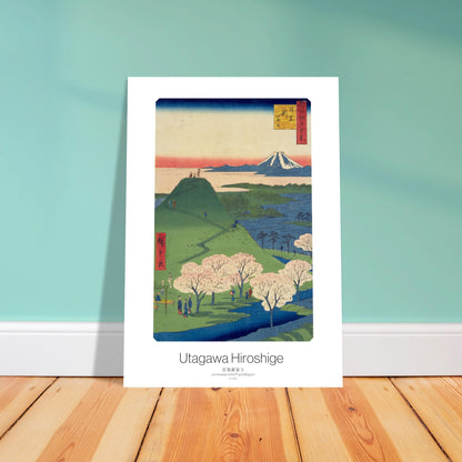 Estampe ukiyo-e Le Nouveau Mont Fuji à Meguro - Utagawa Hiroshige. Estampe ukiyo-e de Hiroshige représentant le mont Fuji vu de Meguro, avec des arbres en fleurs, des gens sur une colline et des plans d'eau. Image d'illustration 4