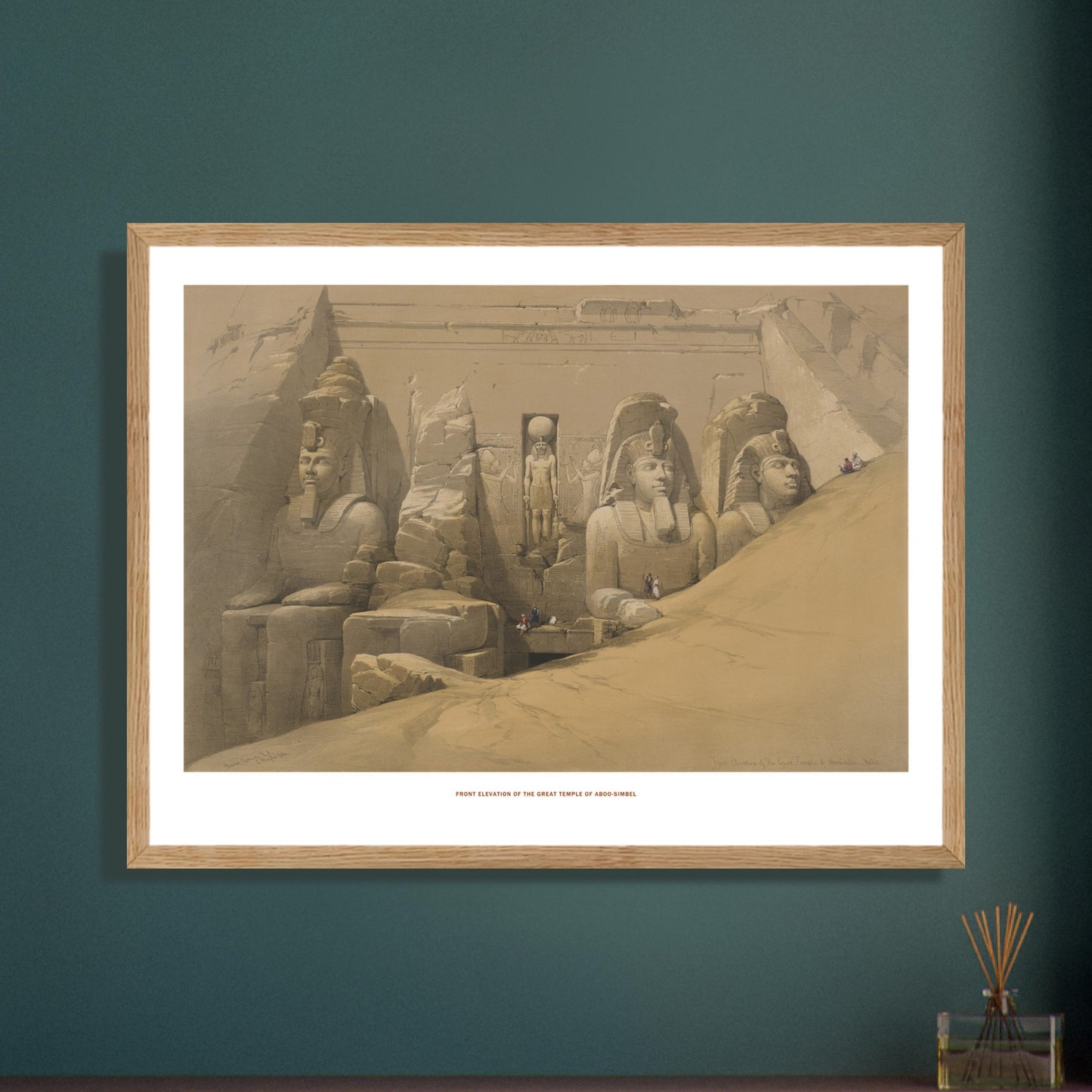 Façade du grand temple d'Abou Simbel - Lithographie David Roberts. Lithographie ancienne représentant la façade monumentale du temple d'Abou Simbel, avec quatre colosses assis dans le sable et des personnages minuscules pour l'échelle. Image d'illustration 6