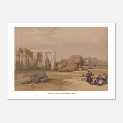 Fragment du grand colosse au Memnonium, Thèbes - David Roberts (21x29,7 cm (A4)). Lithographie ancienne montrant le fragment d'un grand colosse au Memnonium à Thèbes, avec des ruines de temples et des groupes de personnes.