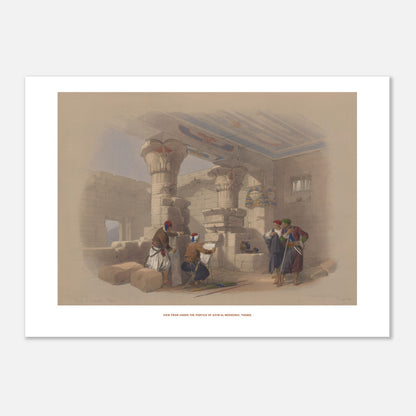 Planche ancienne : Vue sous le portique de Deir el-Médineh - David Roberts (50x70 cm). Lithographie ancienne représentant une vue sous le portique de Deir el-Médineh, avec des colonnes imposantes et des figures égyptiennes, par David Roberts.