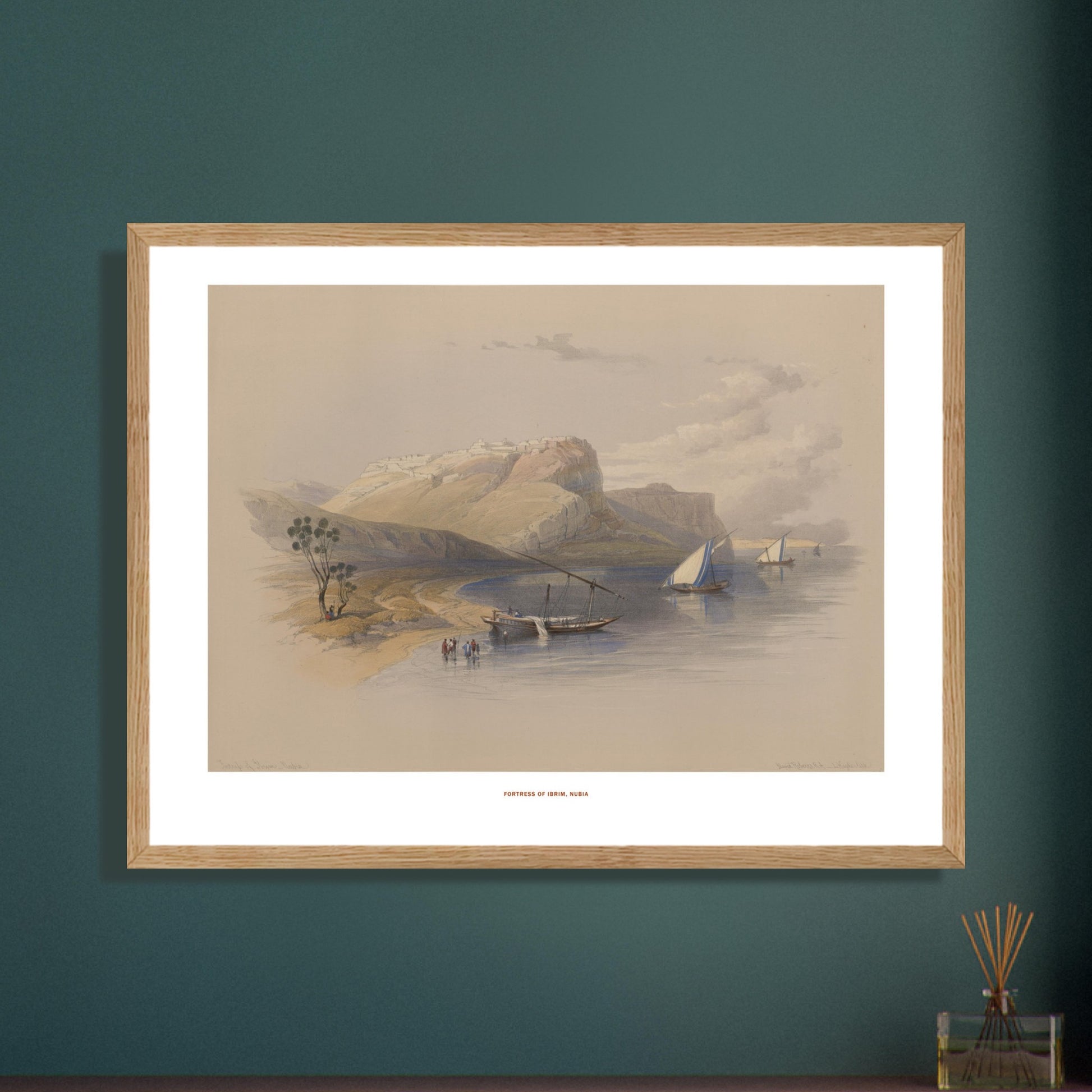 Gravure ancienne de la Forteresse d'Ibrim, Nubie - David Roberts. Lithographie de David Roberts montrant la forteresse d'Ibrim en Nubie, avec des voiliers sur le Nil et une colline fortifiée en arrière-plan. Image d'illustration 6