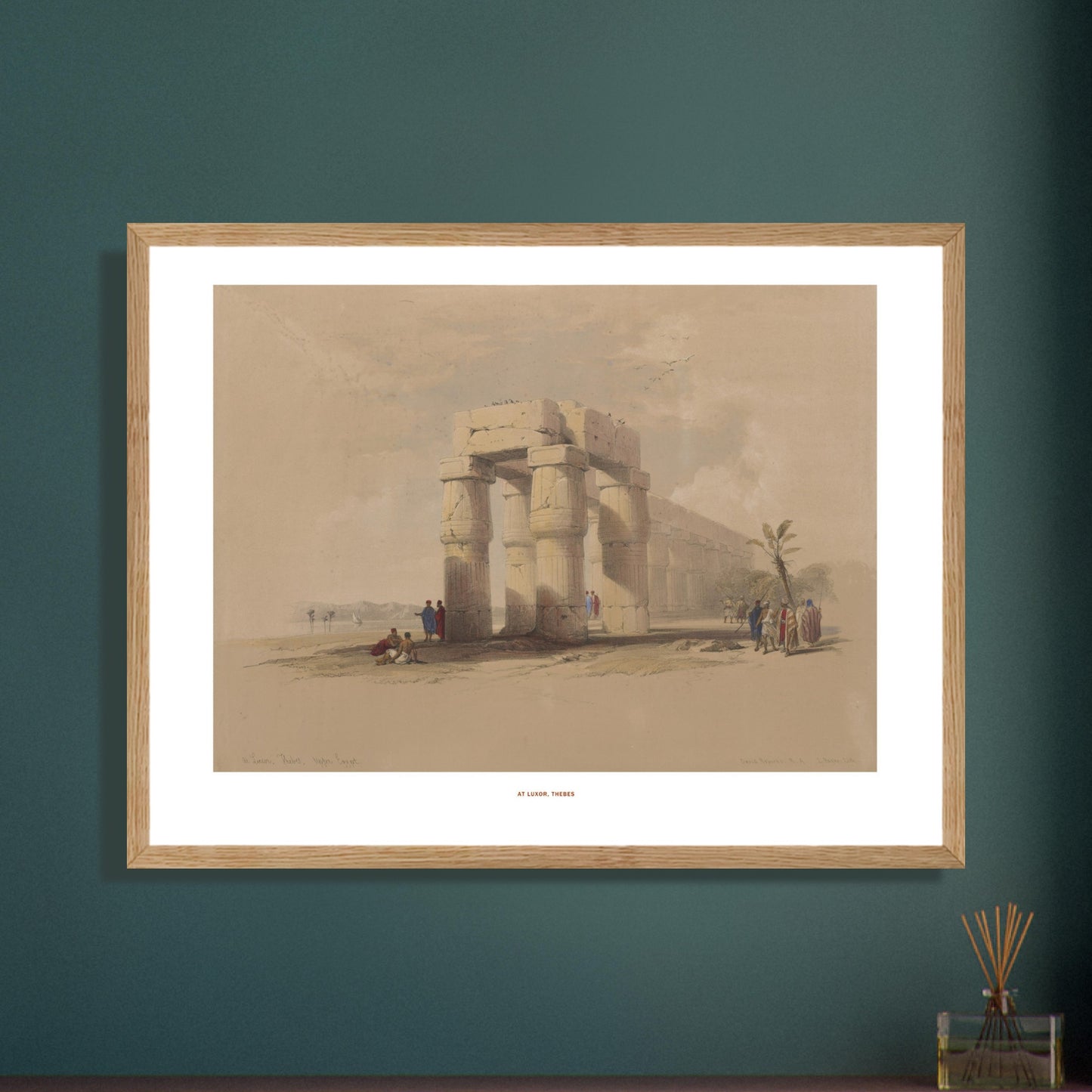 Illustration ancienne : Ruines de Louxor à Thèbes - David Roberts. Lithographie ancienne représentant les ruines de Louxor, Thèbes, avec des colonnes imposantes et quelques personnages. Image d'illustration 6