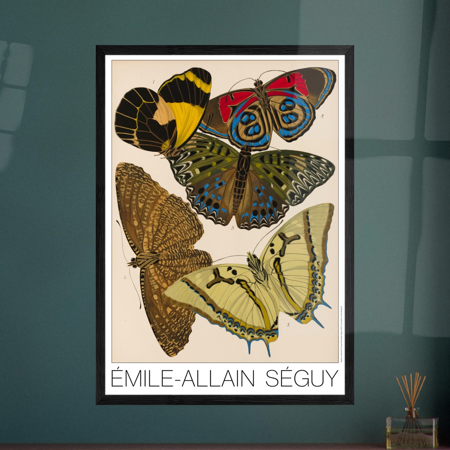 Illustration de papillons naturalistes par Émile-Allain Séguy. Illustration de l'Art déco par Émile-Allain Séguy représentant cinq papillons avec des ailes aux motifs géométriques et aux couleurs vives, notamment jaunes, rouges et bleues. Image d'illustration 7