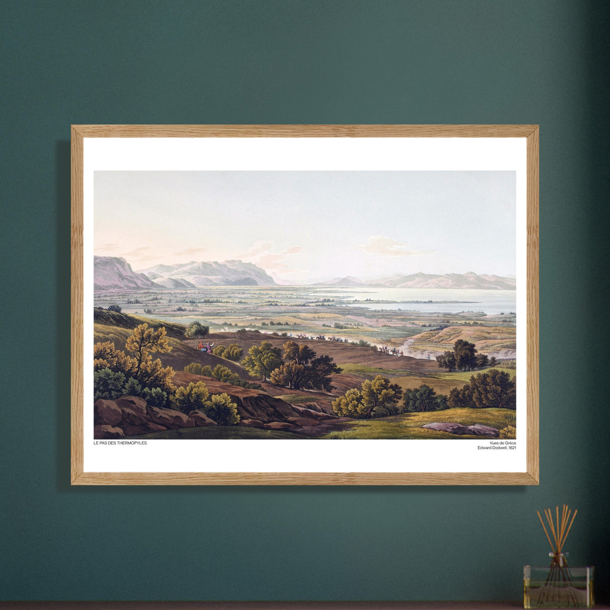 Antica illustrazione del Passo delle Termopili di Edward Dodwell. Un vasto paesaggio montano con uno specchio d'acqua in lontananza e formazioni rocciose in primo piano.