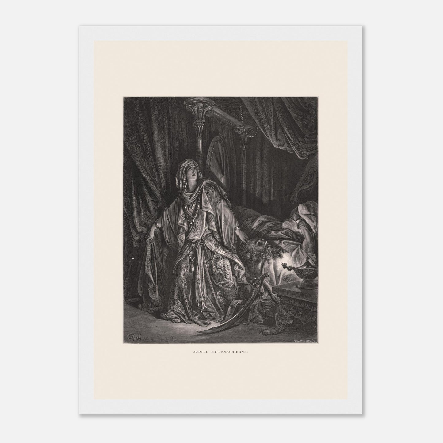 Gravure ancienne Judith et Holopherne de Gustave Doré (21x29,7 cm (A4) / Cadre blanc). Gravure de Gustave Doré illustrant Judith, vêtue de riches habits, regardant vers le ciel avec une expression de triomphe, près du corps décapité d'Holopherne.