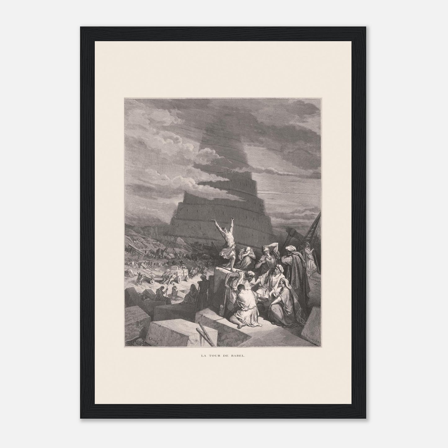 La Tour de Babel, planche illustrée par Gustave Doré (1866) (21x29.7 cm / 8x12" / Poster premium en papier mat encadré en bois / Cadre noir). Gravure ancienne représentant la Tour de Babel, avec une foule de personnes assemblées devant une immense structure en spirale en construction, sous un ciel nuageux.