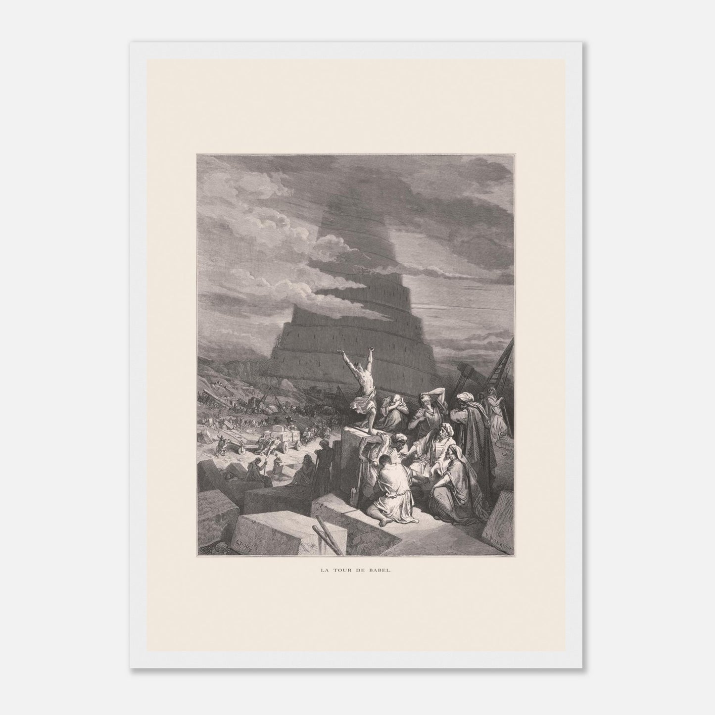 La Tour de Babel, planche illustrée par Gustave Doré (1866) (A3 (29.7 x 42  cm) / Poster premium en papier mat encadré en bois / Cadre blanc). Gravure ancienne représentant la Tour de Babel, avec une foule de personnes assemblées devant une immense structure en spirale en construction, sous un ciel nuageux.