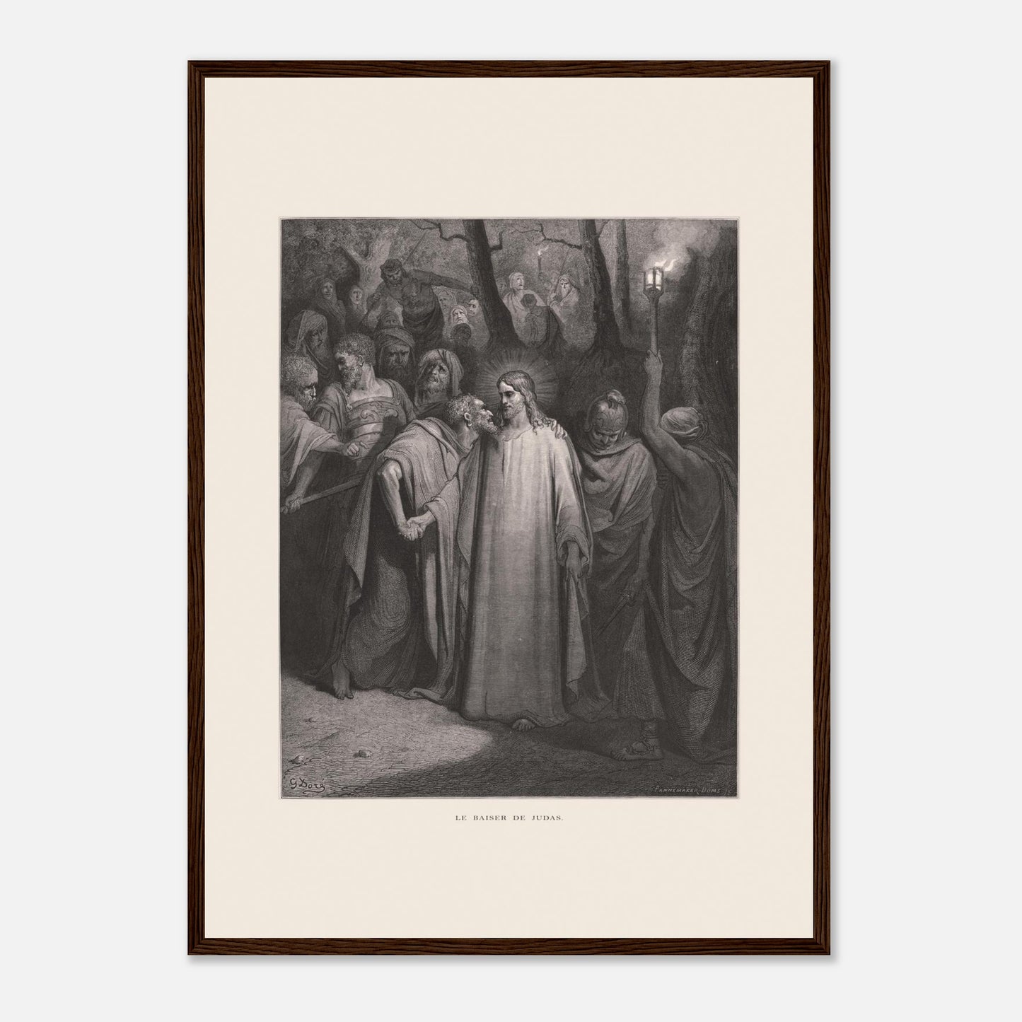 Le Baiser de Judas — Estampe de Gustave Doré (1866) (42x59,4 cm (A2) / Cadre bois foncé). Gravure de Gustave Doré illustrant le Baiser de Judas, scène où Judas Iscariote embrasse Jésus au milieu d'une foule dans un décor sombre et boisé, éclairé par une lanterne.