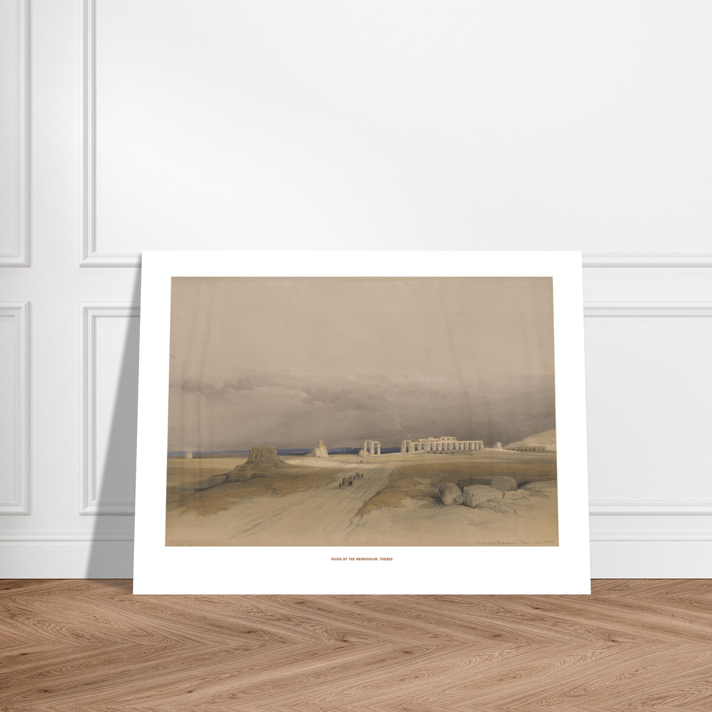 Illustration vintage : Ruines du Memnonium à Thèbes - David Roberts. Lithographie ancienne montrant les ruines du Memnonium à Thèbes, avec un ciel nuageux menaçant et une procession de silhouettes humaines au loin. Image d'illustration 7
