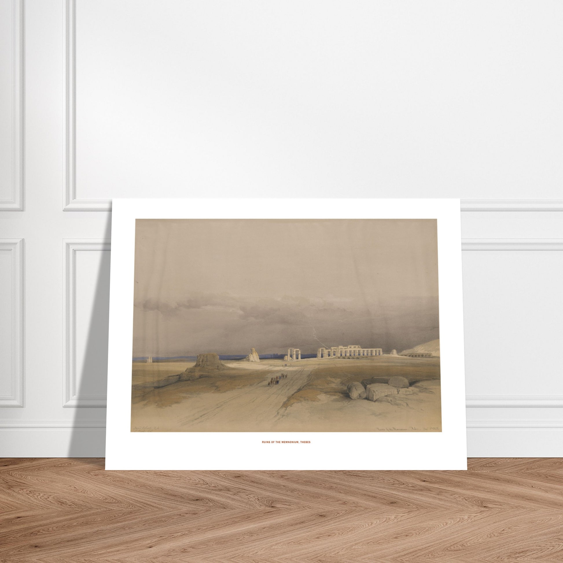Illustration vintage : Ruines du Memnonium à Thèbes - David Roberts. Lithographie ancienne montrant les ruines du Memnonium à Thèbes, avec un ciel nuageux menaçant et une procession de silhouettes humaines au loin. Image d'illustration 7