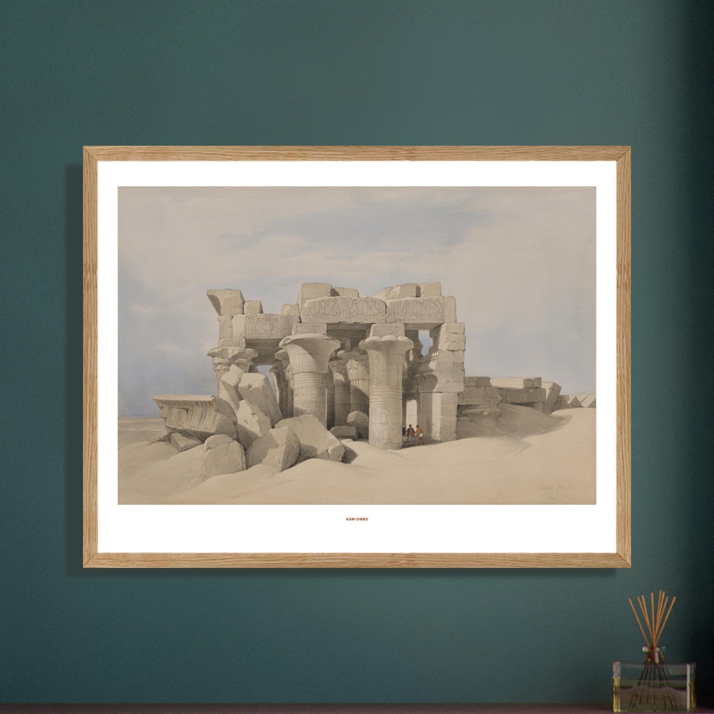 Gravure ancienne : Le temple de Kom Ombo, Égypte, David Roberts. Lithographie montrant les ruines d'un temple antique de Kom Ombo, partiellement enfoui dans le sable, avec des colonnes imposantes et des blocs de pierre éparpillés. Image d'illustration 7