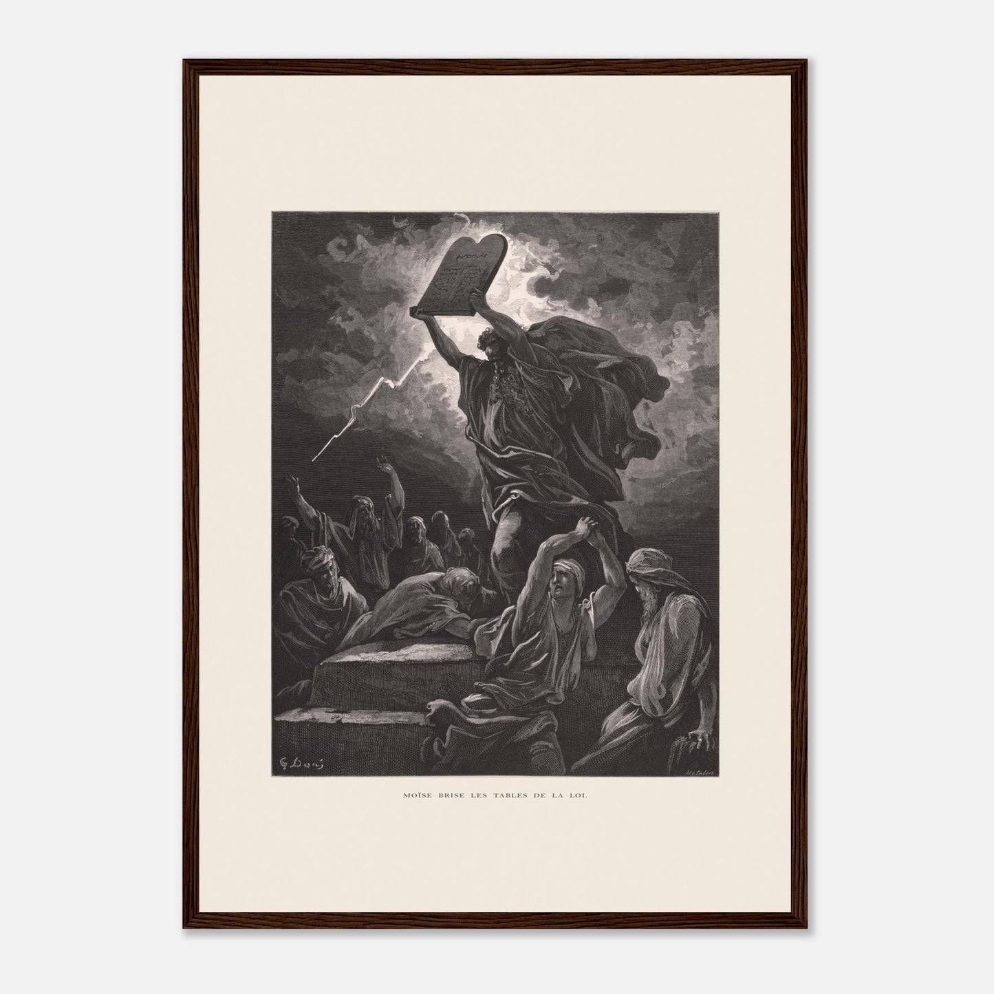 Moïse brisant les Tables de la Loi, planche de Gustave Doré (42x59,4 cm (A2) / Cadre bois foncé). Gravure de Gustave Doré dépeignant Moïse brisant les tables de la loi sous un ciel orageux, entouré de personnages.
