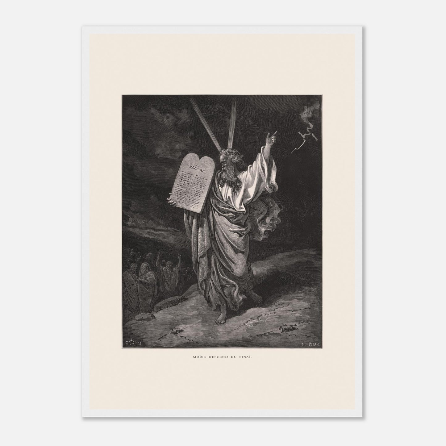 Moïse descendant du mont Sinaï, gravure de Gustave Doré (42x59,4 cm (A2) / Cadre blanc). Gravure ancienne de Gustave Doré représentant Moïse descendant du mont Sinaï, tenant les Dix Commandements et bénissant un groupe de personnes en contrebas, sous un ciel orageux.