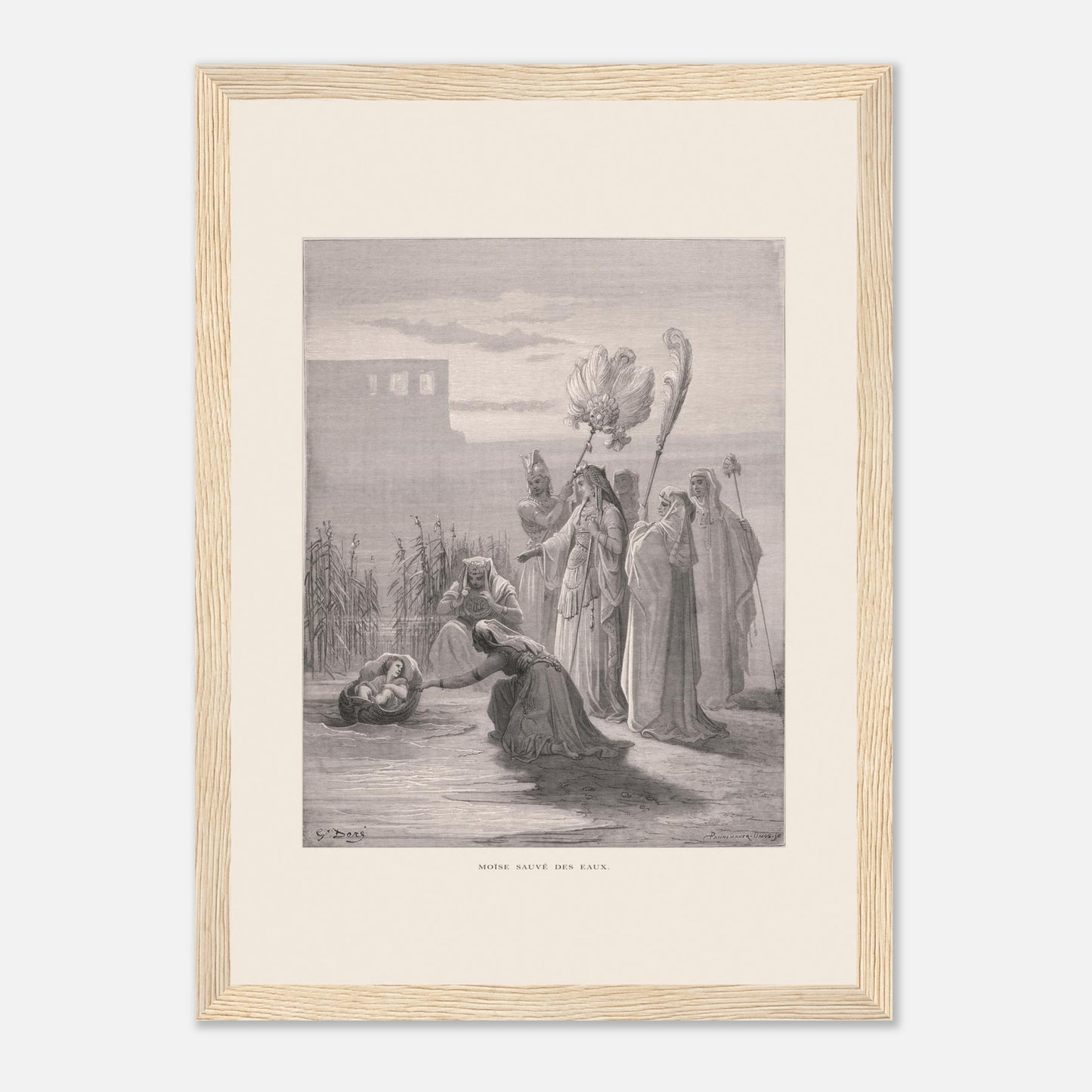Moïse sauvé des eaux, illustration ancienne de Gustave Doré (21x29,7 cm (A4) / Cadre bois clair). Estampe de Gustave Doré représentant Moïse sauvé des eaux, avec des femmes trouvant un bébé dans un panier au bord du Nil, près de structures architecturales.