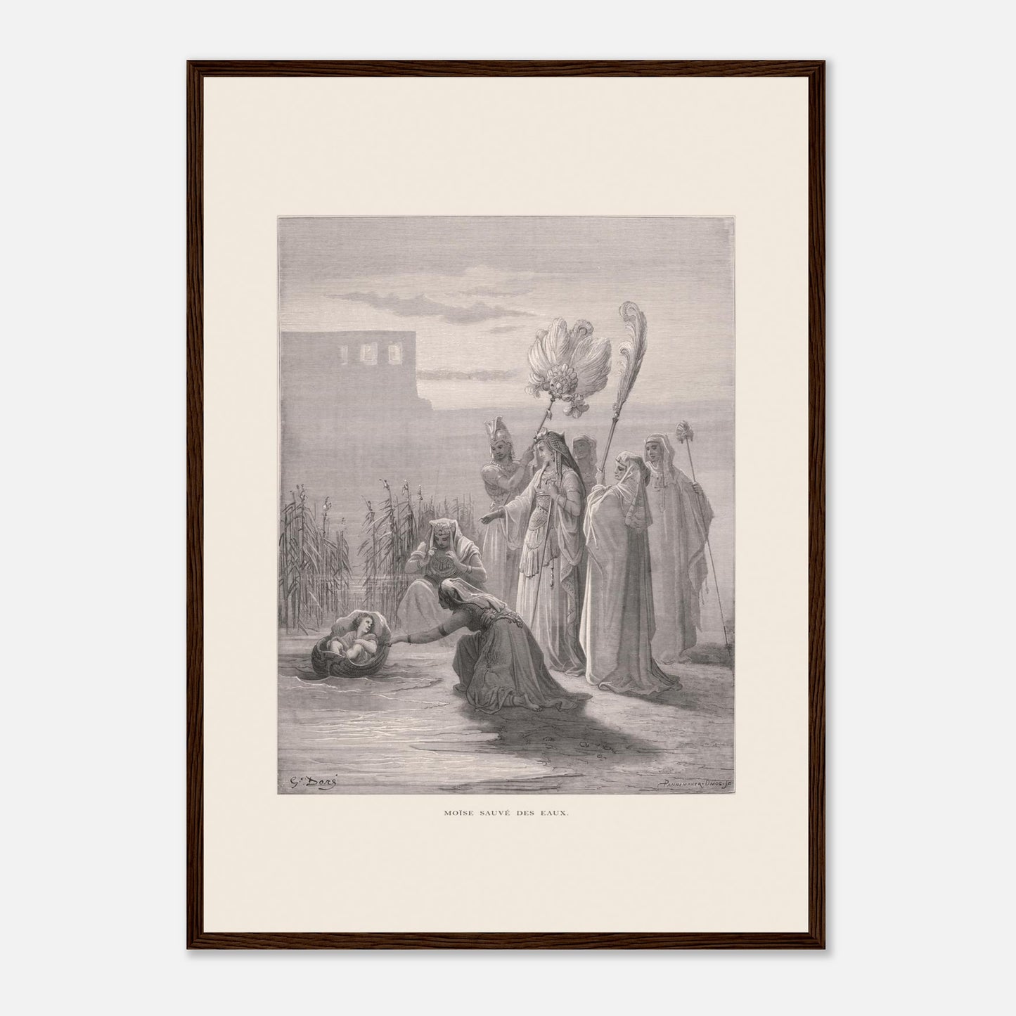 Moïse sauvé des eaux, illustration ancienne de Gustave Doré (42x59,4 cm (A2) / Cadre bois foncé). Estampe de Gustave Doré représentant Moïse sauvé des eaux, avec des femmes trouvant un bébé dans un panier au bord du Nil, près de structures architecturales.