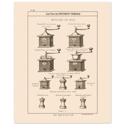 Planche de moulins à poivre et poivrières en bois — Catalogue Peugeot Frères (40x50 cm). Gravure du catalogue Peugeot Frères présentant différents modèles de moulins en bois et des moulins poivrières pour table, avec leurs descriptions.