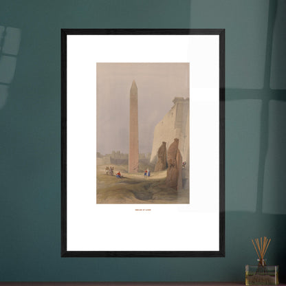 Planche ancienne : Obélisque à Louxor, David Roberts. Lithographie de David Roberts représentant l'obélisque de Louxor entouré de statues monumentales et de bâtiments anciens, avec quelques figures humaines au premier plan. Image d'illustration 6