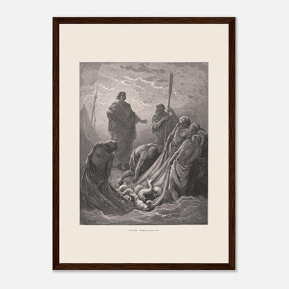 Planche de la Pêche miraculeuse par Gustave Doré (1866) (29,7x42 cm (A3) / Cadre bois foncé). Gravure de Gustave Doré illustrant la pêche miraculeuse, où Jésus se tient au bord de l'eau et des pêcheurs retirent un filet rempli de poissons.