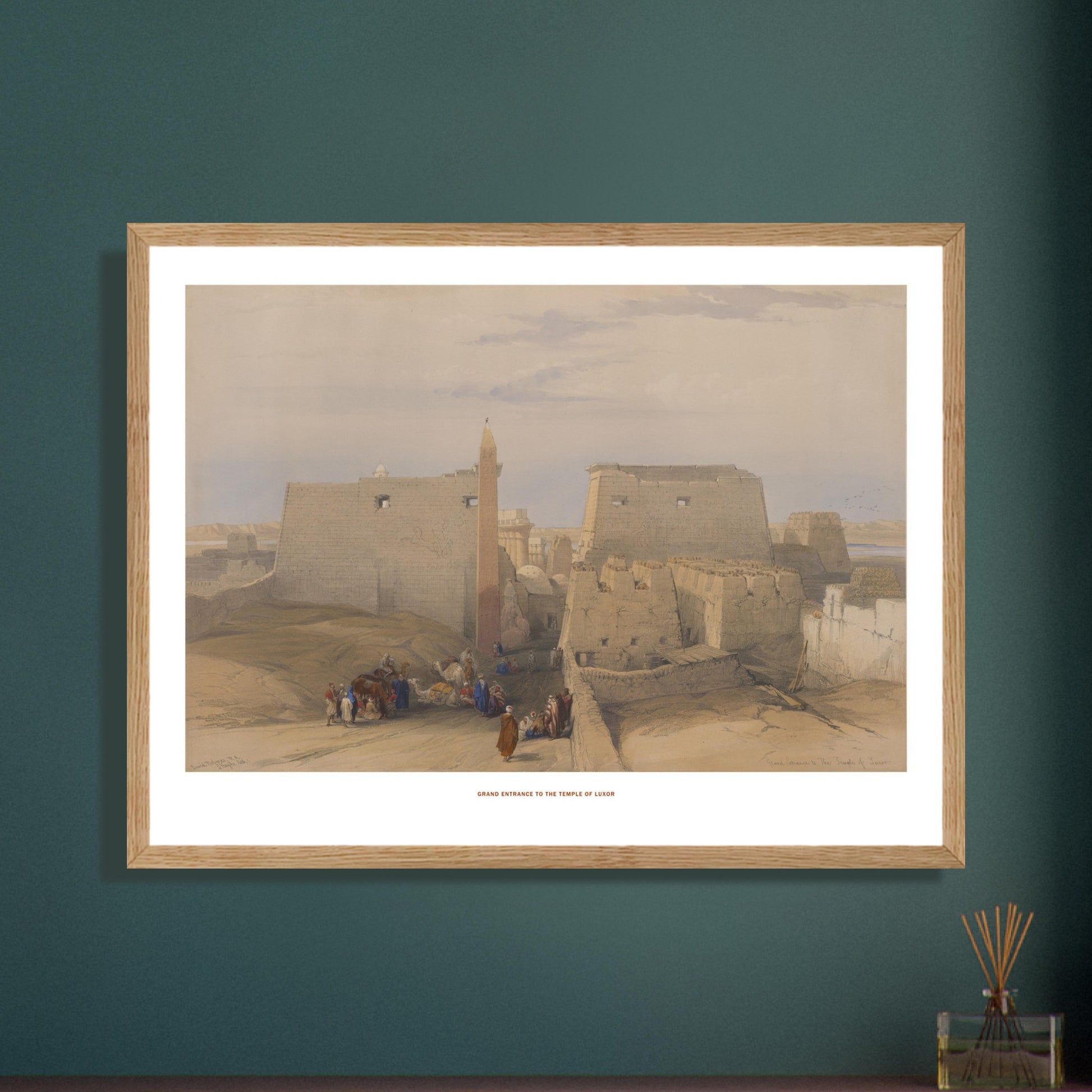 Planche ancienne : Grande entrée du temple de Louxor - David Roberts. Lithographie ancienne montrant la grande entrée du temple de Louxor, avec des personnages et des chameaux. Image d'illustration 6