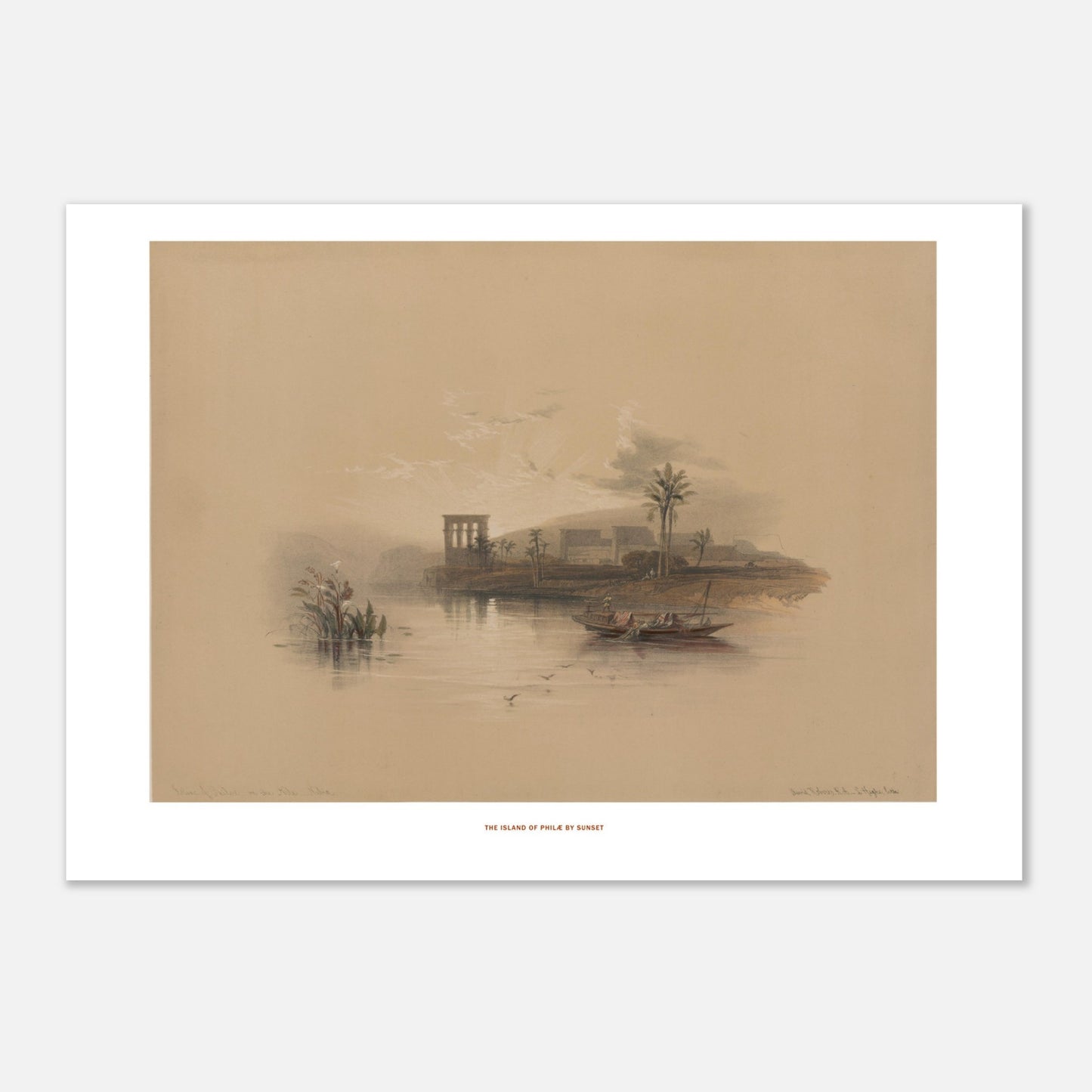 L'île de Philæ au coucher du soleil — Planche de David Roberts (42x59,4 cm (A2)). Lithographie représentant l'île de Philæ au coucher du soleil, avec des ruines de temples, des palmiers, des bateaux sur l'eau et des montagnes lointaines.