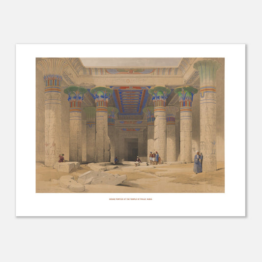 Planche du Grand portique du temple de Phil&aelig;, Nubie - David Roberts (30x40 cm). Lithographie de David Roberts représentant le grand portique du temple de Philæ en Nubie, avec ses colonnes ornées de hiéroglyphes et de figures humaines.