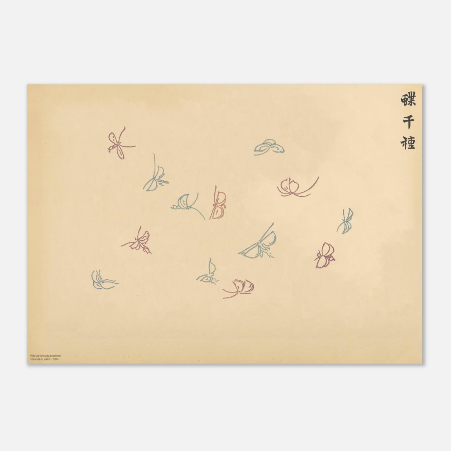 Planche de papillons bleu pastel et rose – Kamisaka Sekka (29,7x42 cm (A3)). Illustration sur fond beige de papillons aux traits fins dans des tons de bleu pastel et de rose, disposés de manière aérienne, avec une calligraphie noire.