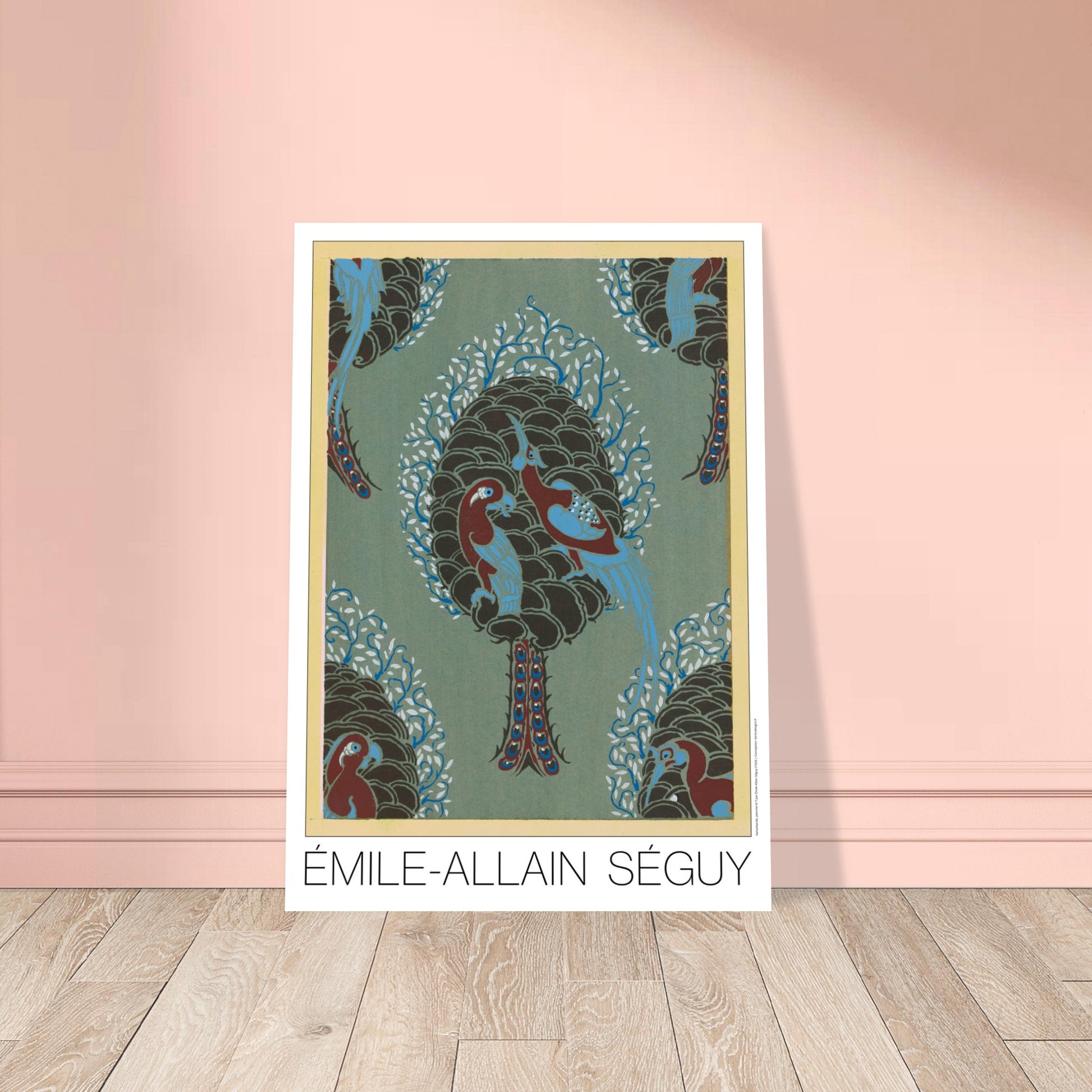 Planche Arbre et oiseaux sur fond turquoise, Samarkande de Séguy. Gravure Art déco représentant un arbre stylisé sur fond turquoise, avec des oiseaux colorés perchés sur ses branches et des motifs décoratifs rappelant des pommes de pin. Image d'illustration 8