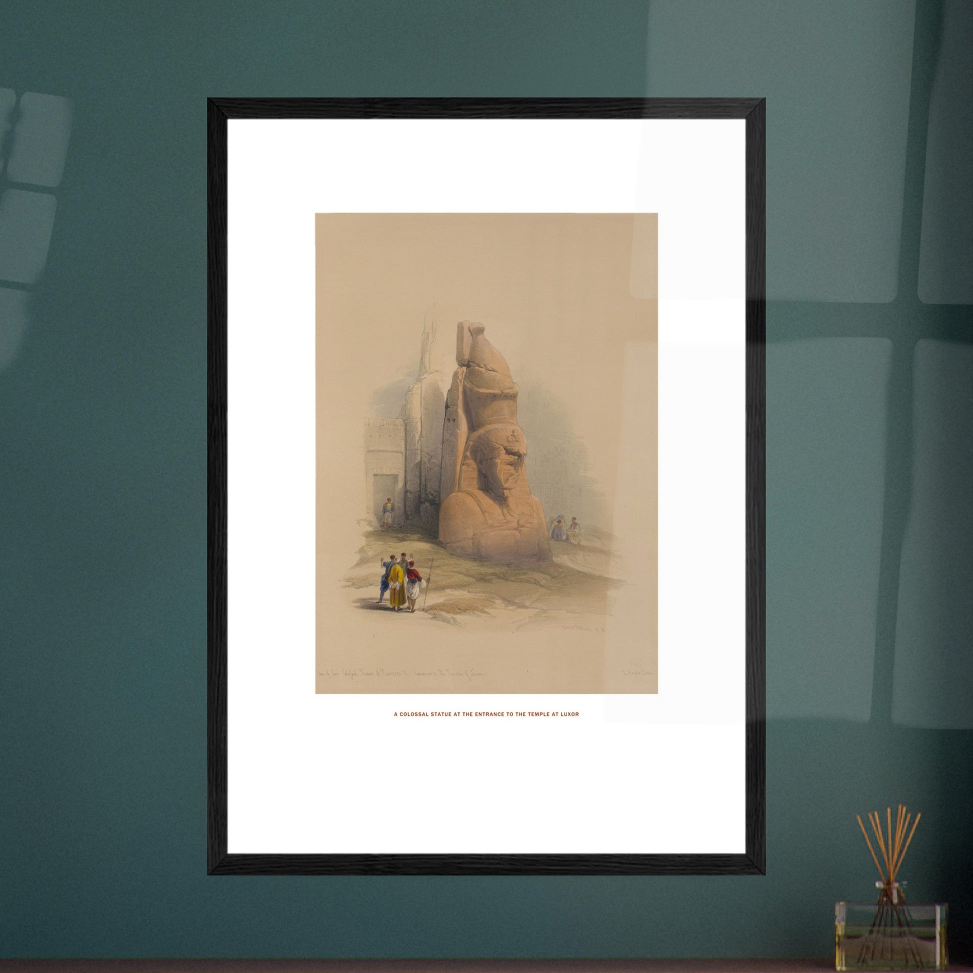 Planche ancienne : Statue colossale au temple de Louxor par David Roberts. Lithographie ancienne représentant une statue colossale à l'entrée du temple de Louxor, avec quelques personnages au premier plan. Image d'illustration 7