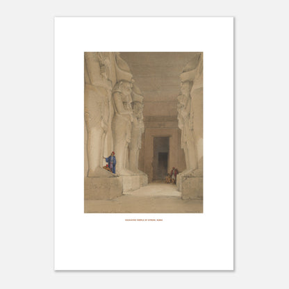 Planche ancienne du temple excavé de Gyrshe en Nubie par David Roberts (21x29,7 cm (A4)). Intérieur d'un temple excavé de Gyrshe, Nubie, avec quatre statues assises de figures divines ou royales et des hiéroglyphes sculptés.