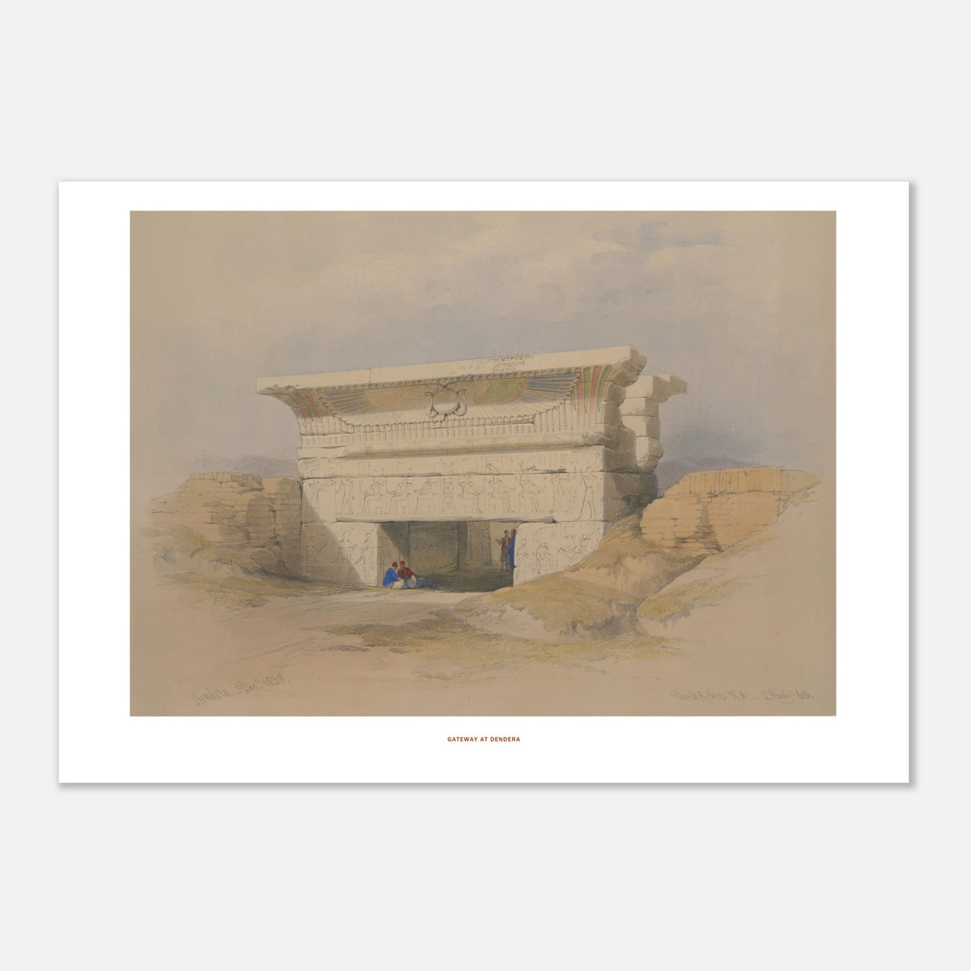 Planche de la Porte de Dendérah - Illustration de David Roberts (21x29,7 cm (A4)). Porte de Dendérah, une structure monumentale en pierre avec des hiéroglyphes et des décorations, entourée de sable et de quelques personnages.