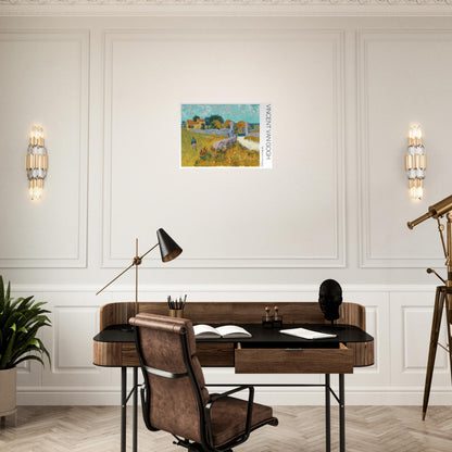 Bauernhof in der Provence, Illustration nach Vincent van Gogh. Gemälde von Vincent van Gogh, das einen Bauernhof in der Provence mit einer Steinmauer und einem Mann, der durch ein Feld geht, darstellt.