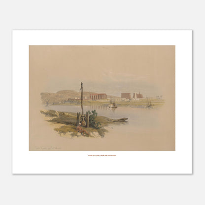 Ruines de Louxor depuis le sud-ouest, planche de David Roberts (40x50 cm). Lithographie ancienne représentant une vue générale des ruines de Louxor, avec le Nil, des bateaux et des bâtiments antiques.