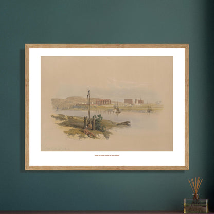 Ruines de Louxor depuis le sud-ouest, planche de David Roberts. Lithographie ancienne représentant une vue générale des ruines de Louxor, avec le Nil, des bateaux et des bâtiments antiques. Image d'illustration 7