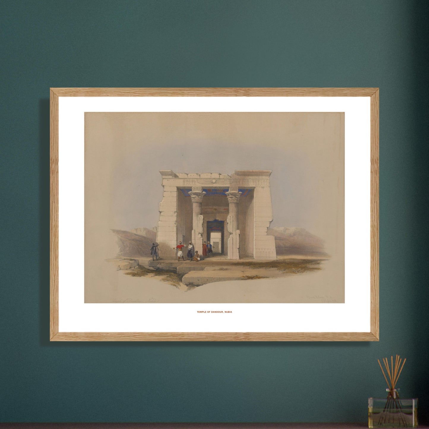 Temple de Dandour, Nubie - Planche ancienne de David Roberts. Lithographie ancienne représentant le temple de Dandour en Nubie, avec une façade ornée de colonnes imposantes, et des figures humaines devant. Image d'illustration 7