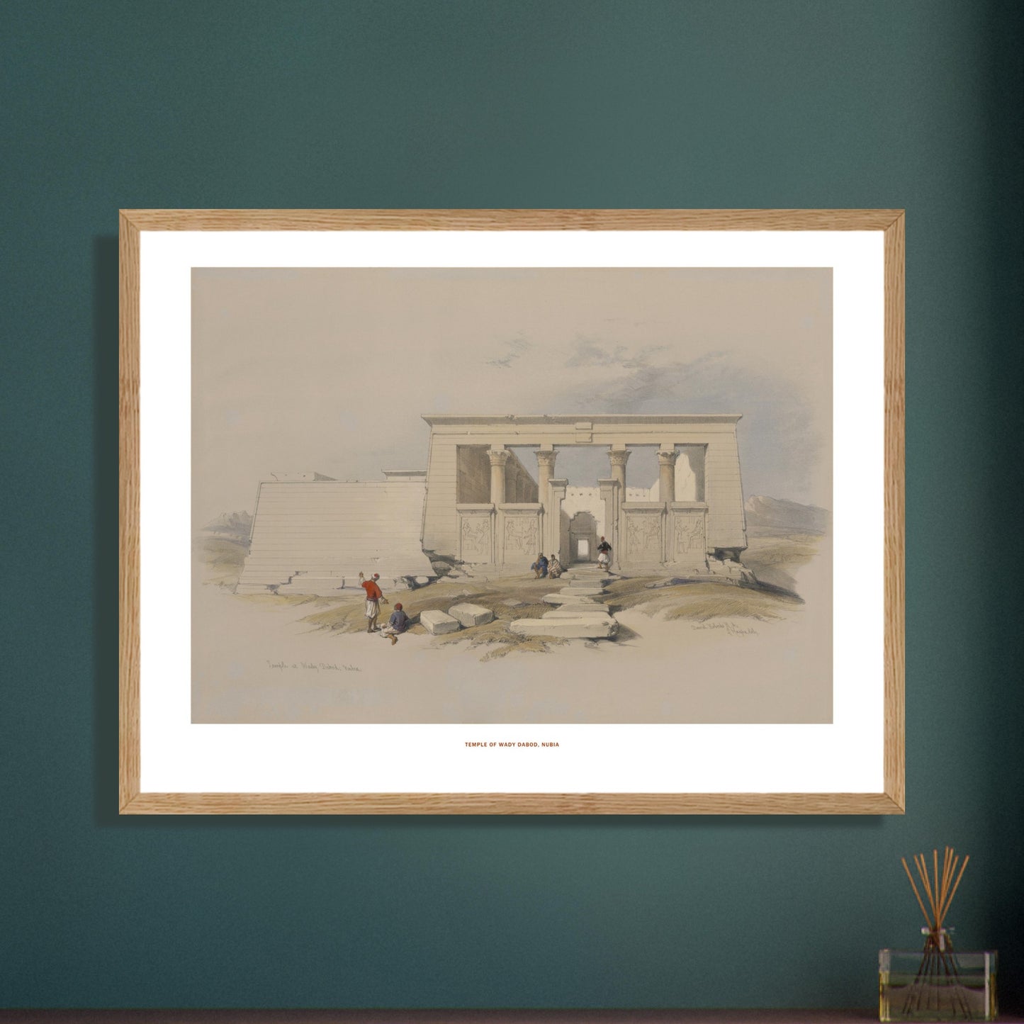 Reproduction de la lithographie du Temple de Wadi Dabod en Nubie - David Roberts. Lithographie ancienne montrant le temple de Wadi Dabod en Nubie, avec des colonnes, des sculptures et des personnages se tenant devant l'édifice. Image d'illustration 6