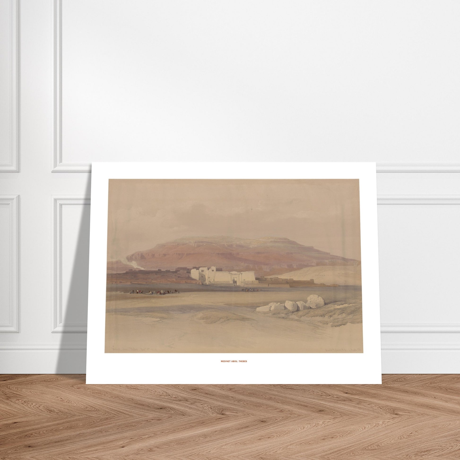 Vue du temple de Médinet Habou à Thèbes - David Roberts. Lithographie ancienne montrant une vue d'ensemble du temple de Médinet Habou à Thèbes, avec des figures humaines et des animaux dans le paysage désertique. Image d'illustration 6