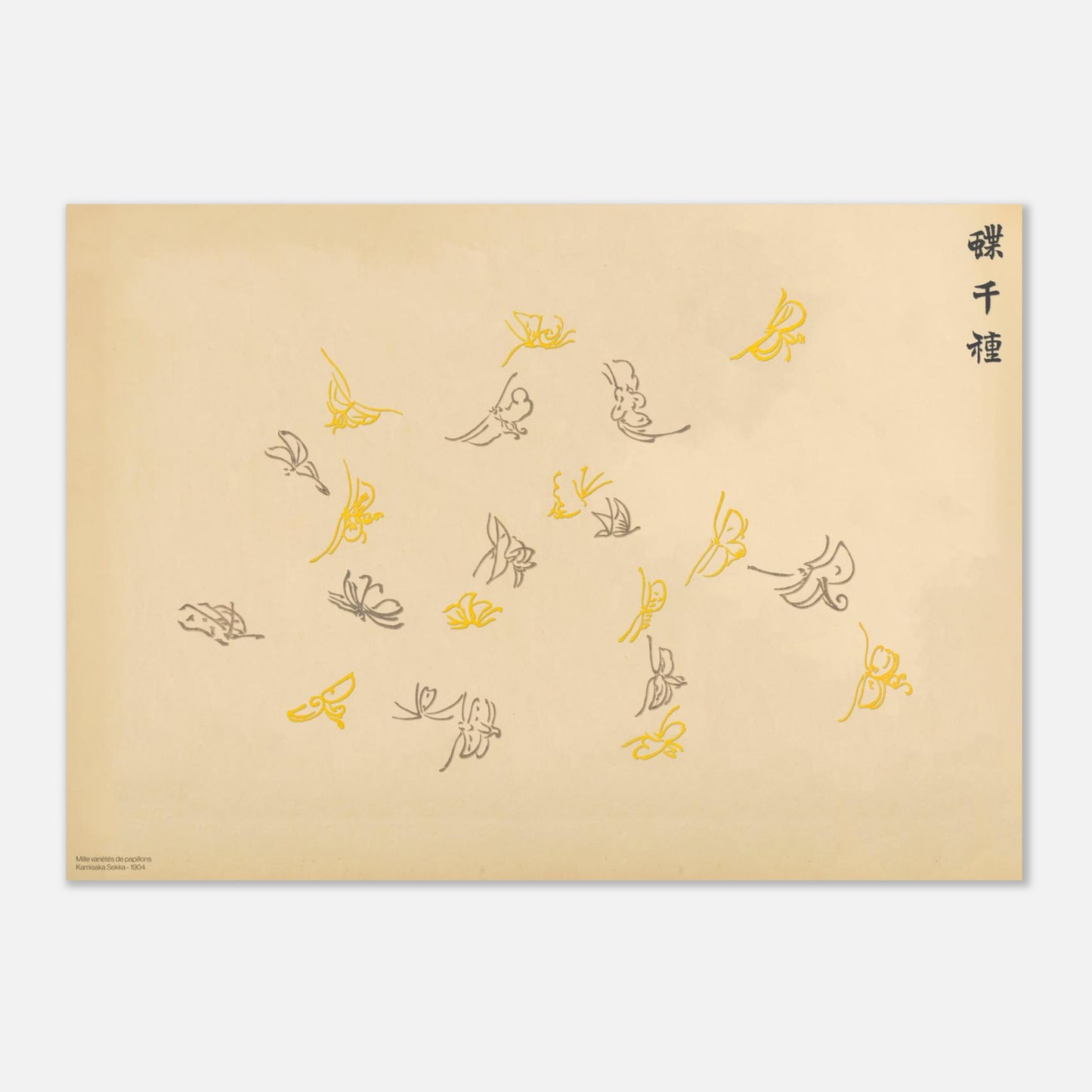 Volée de papillons gris et jaunes - Kamisaka Sekka (42x59,4 cm (A2)). Illustration sur fond beige d'une volée de papillons aux traits fins, certains en gris, d'autres en jaune, disposés de manière aérienne, avec une calligraphie noire.